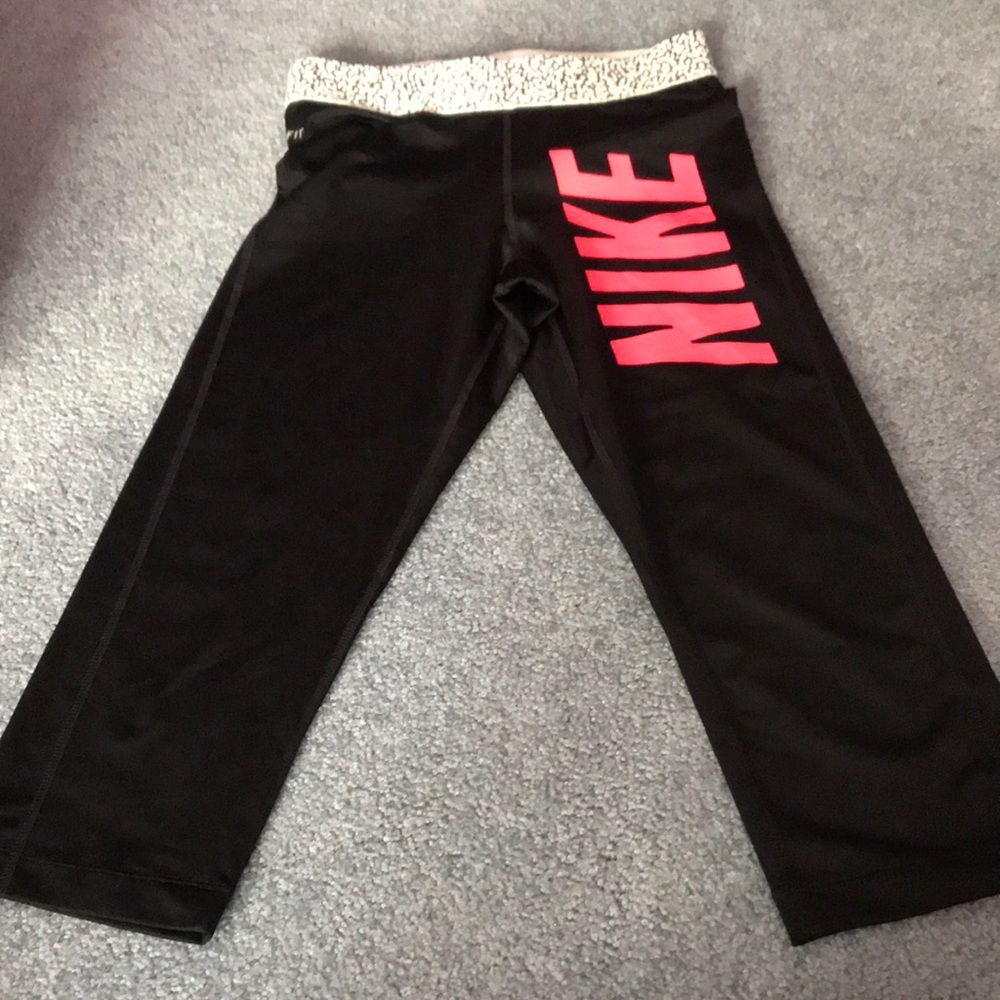 Nike pro cropped legging